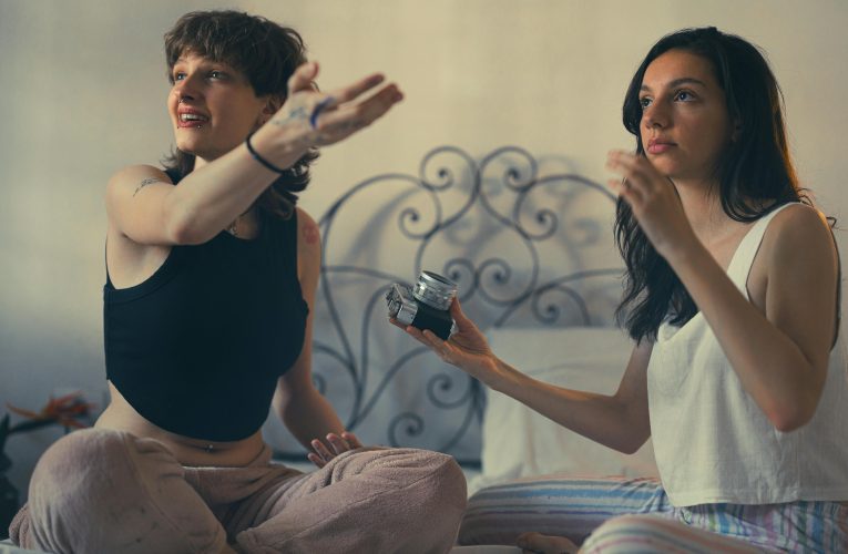 Pakai Skincare Malam Jam Berapa? Ini Waktu Terbaik agar Kulit Maksimal Meresap