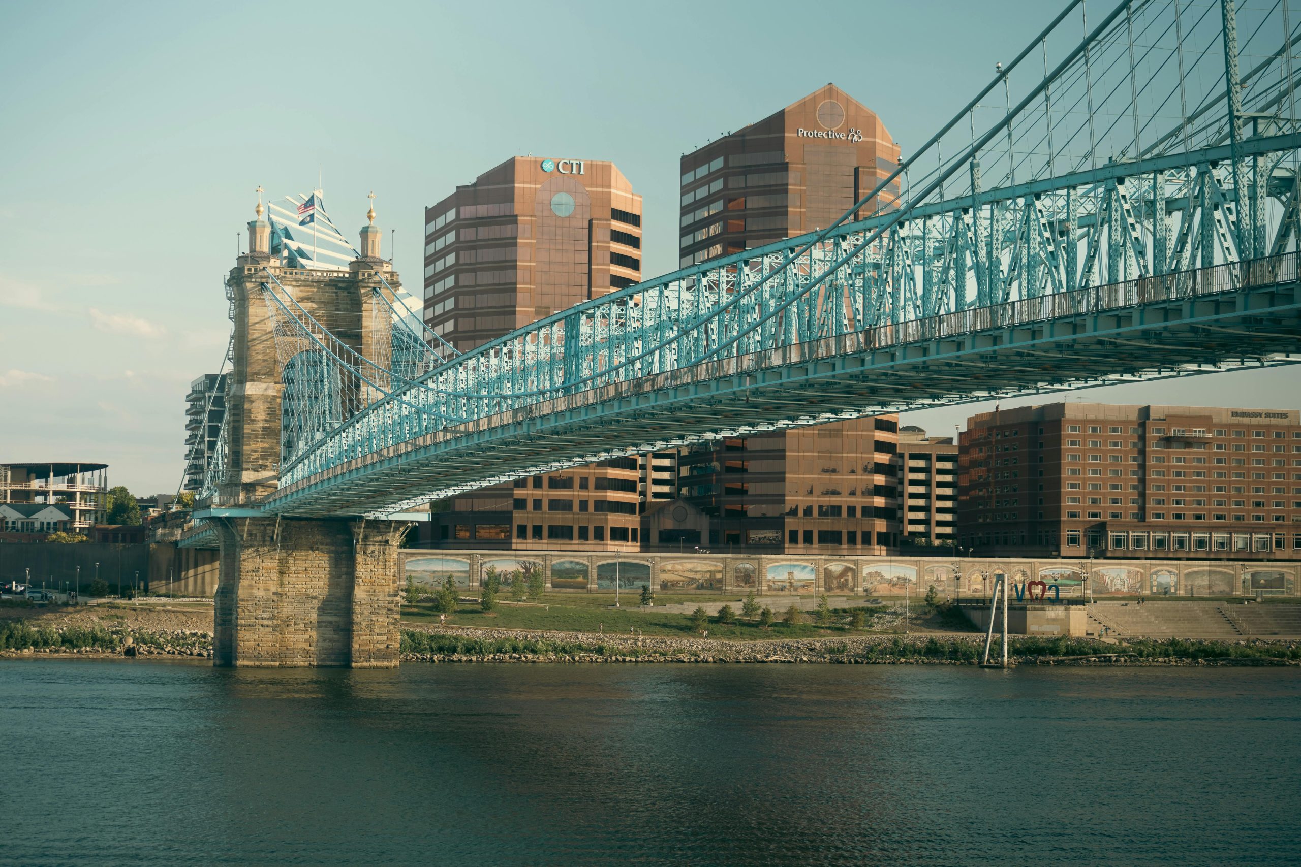Ilustrasi dijatuhi cicak pertanda apa